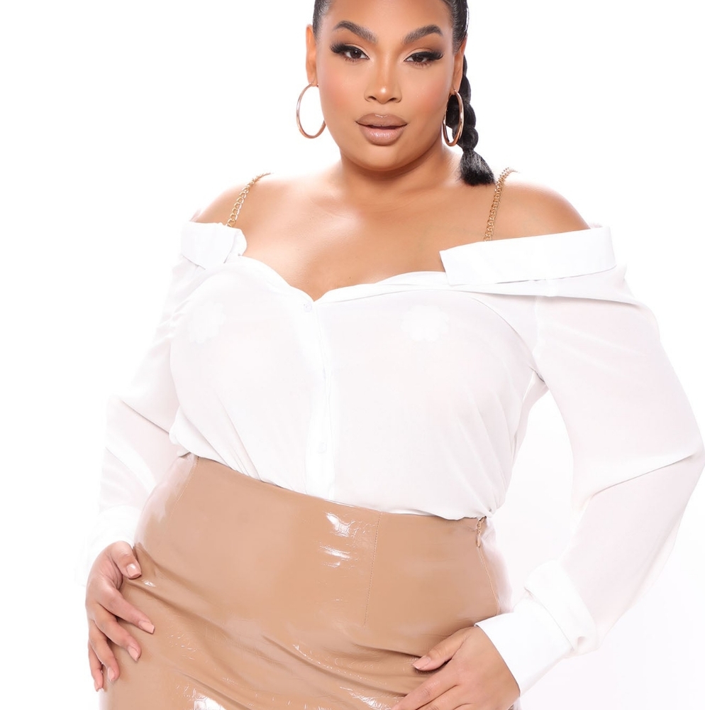 Off the chain chiffon top